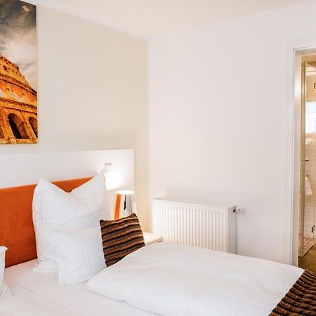 Hotel Gut Landscheid Burscheid Esterno foto