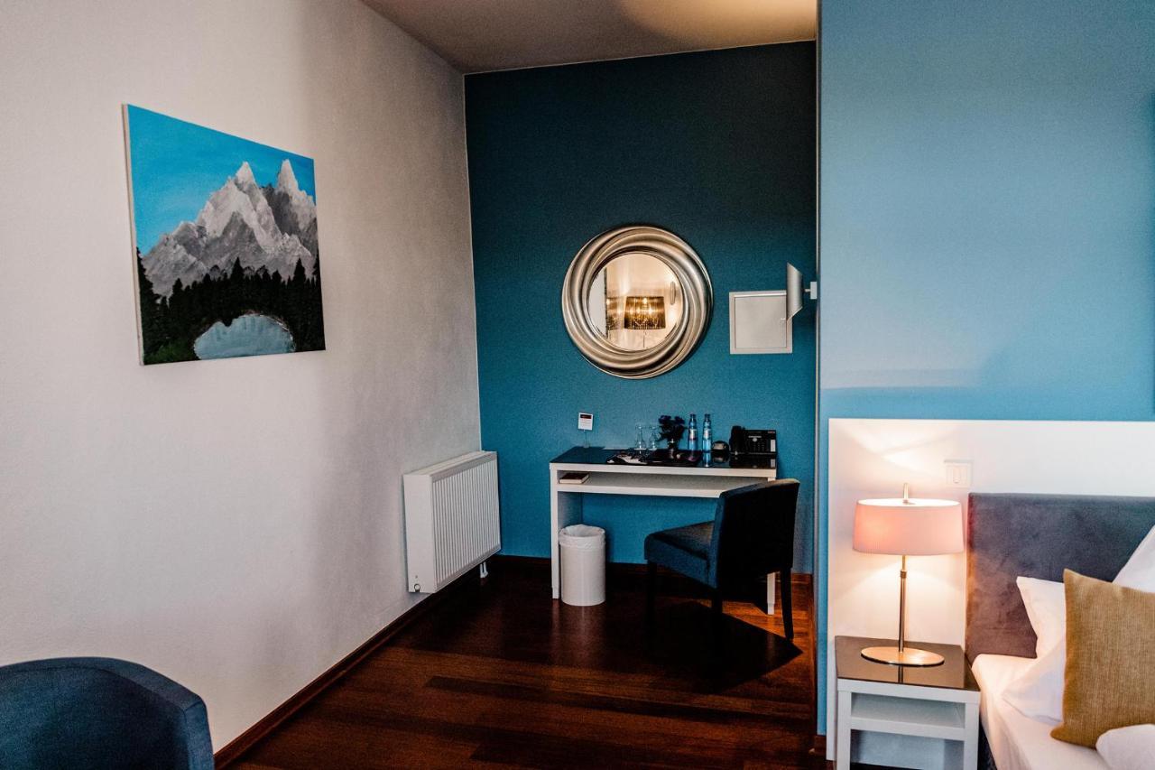 Hotel Gut Landscheid Burscheid Esterno foto