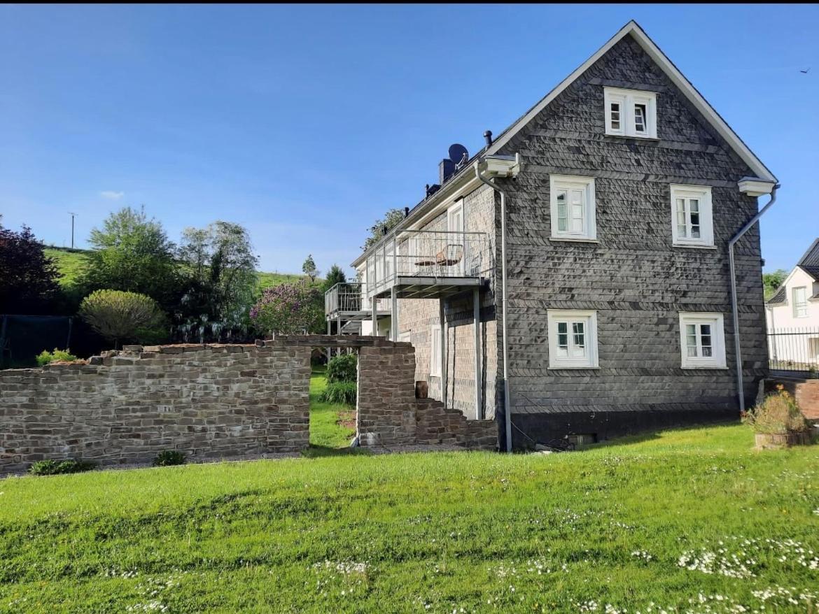Hotel Gut Landscheid Burscheid Esterno foto