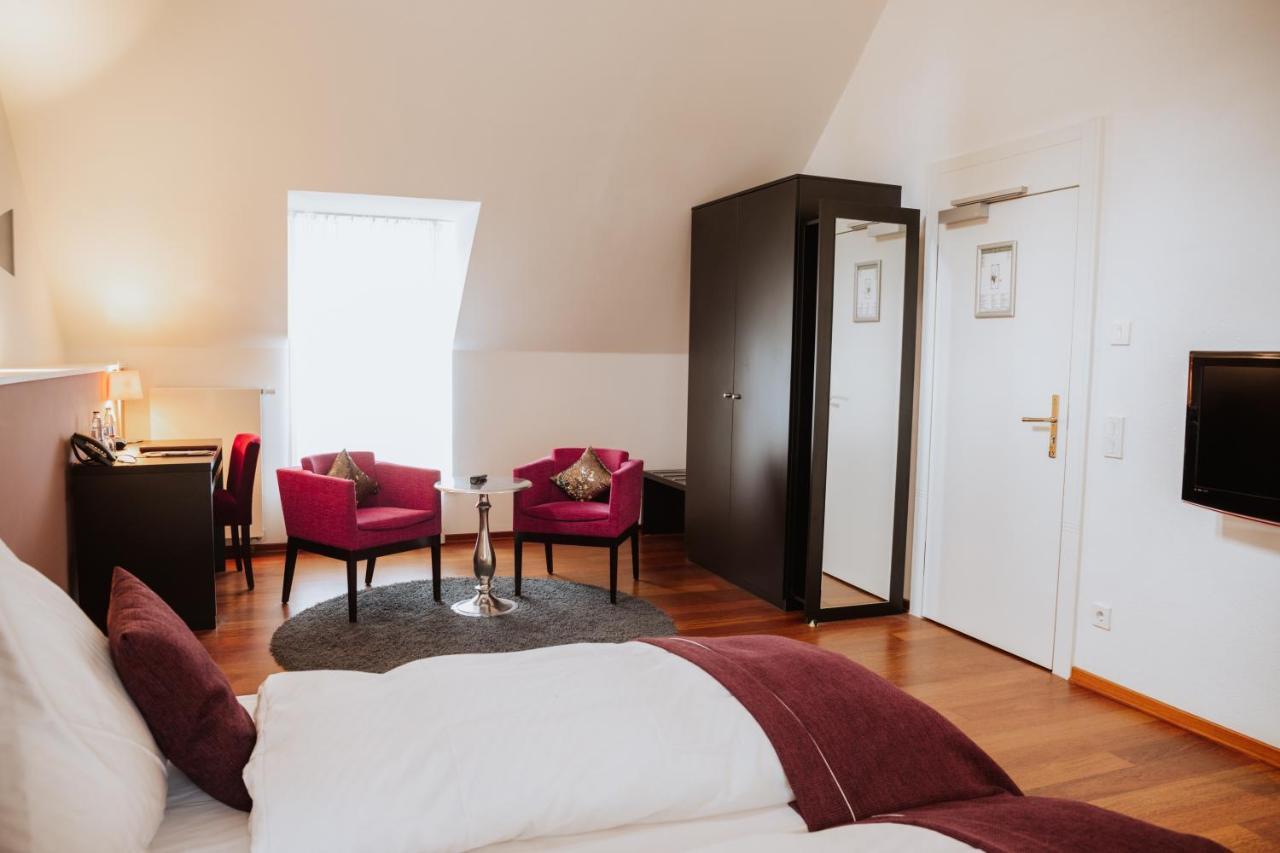 Hotel Gut Landscheid Burscheid Esterno foto